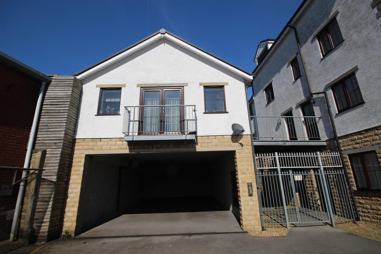 2 bedroom bungalow For Sale in Colne - Main Image